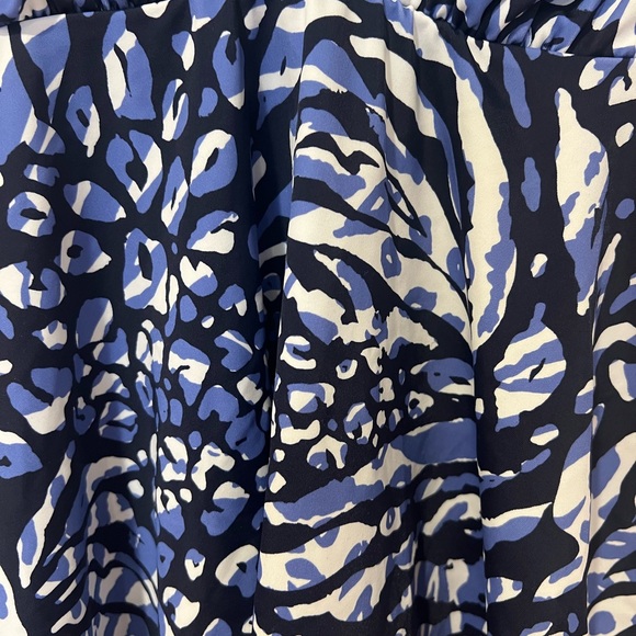 Swim Solutions Navy Animal Print V Neck Underwire Tankini Top (8) - Picture 6 of 9